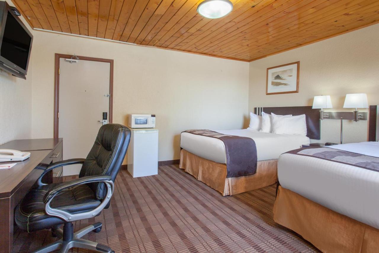 Econo Lodge Inn & Suites Medicine Hat Eksteriør billede