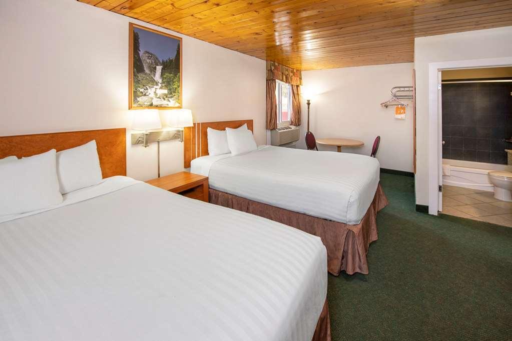 Econo Lodge Inn & Suites Medicine Hat Værelse billede