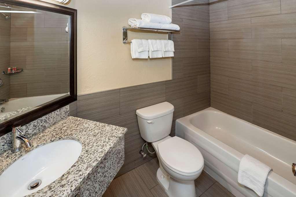 Econo Lodge Inn & Suites Medicine Hat Eksteriør billede