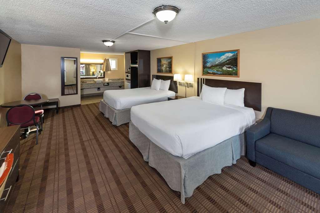 Econo Lodge Inn & Suites Medicine Hat Værelse billede
