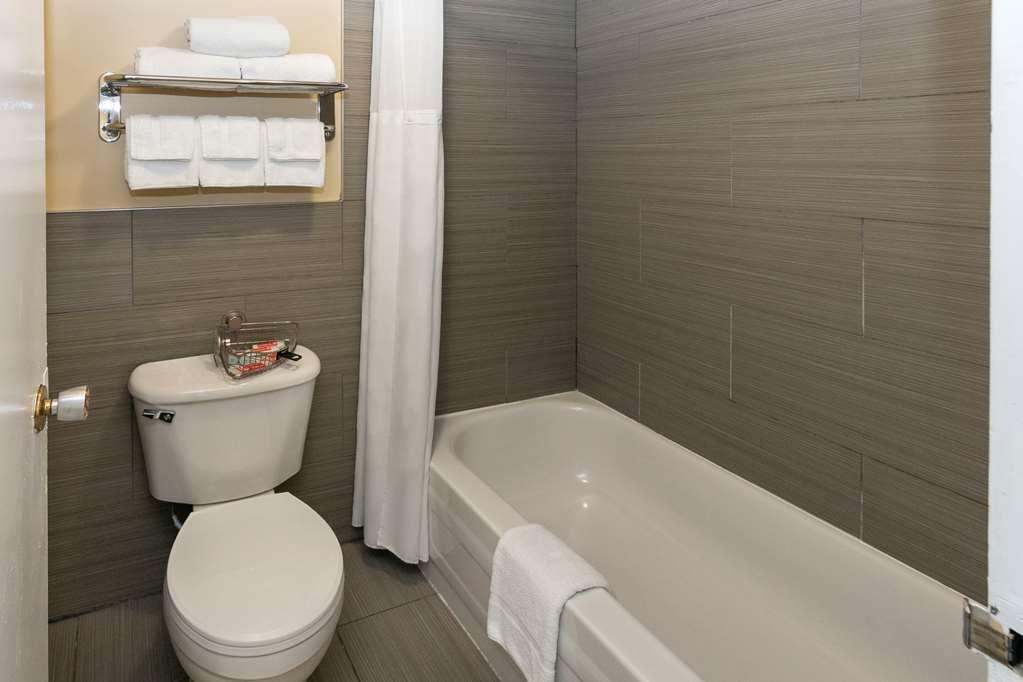 Econo Lodge Inn & Suites Medicine Hat Eksteriør billede
