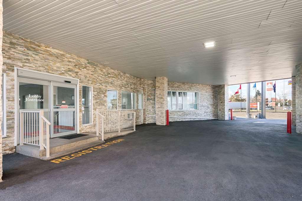 Econo Lodge Inn & Suites Medicine Hat Eksteriør billede
